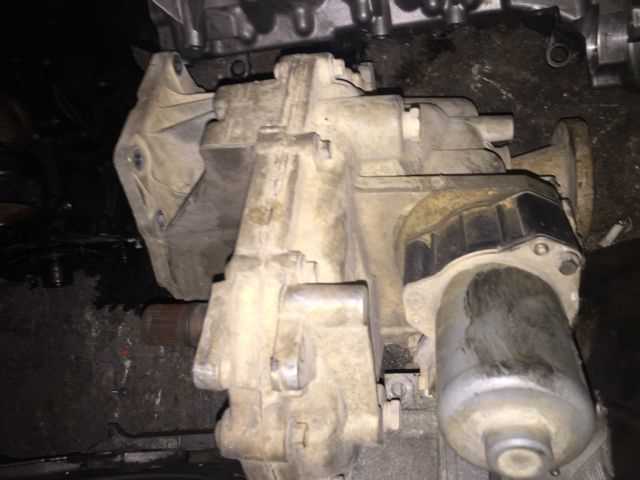 Volkswagen Amarok Çıkma Yedek 4x4 Şanzuman Arka Aktarma